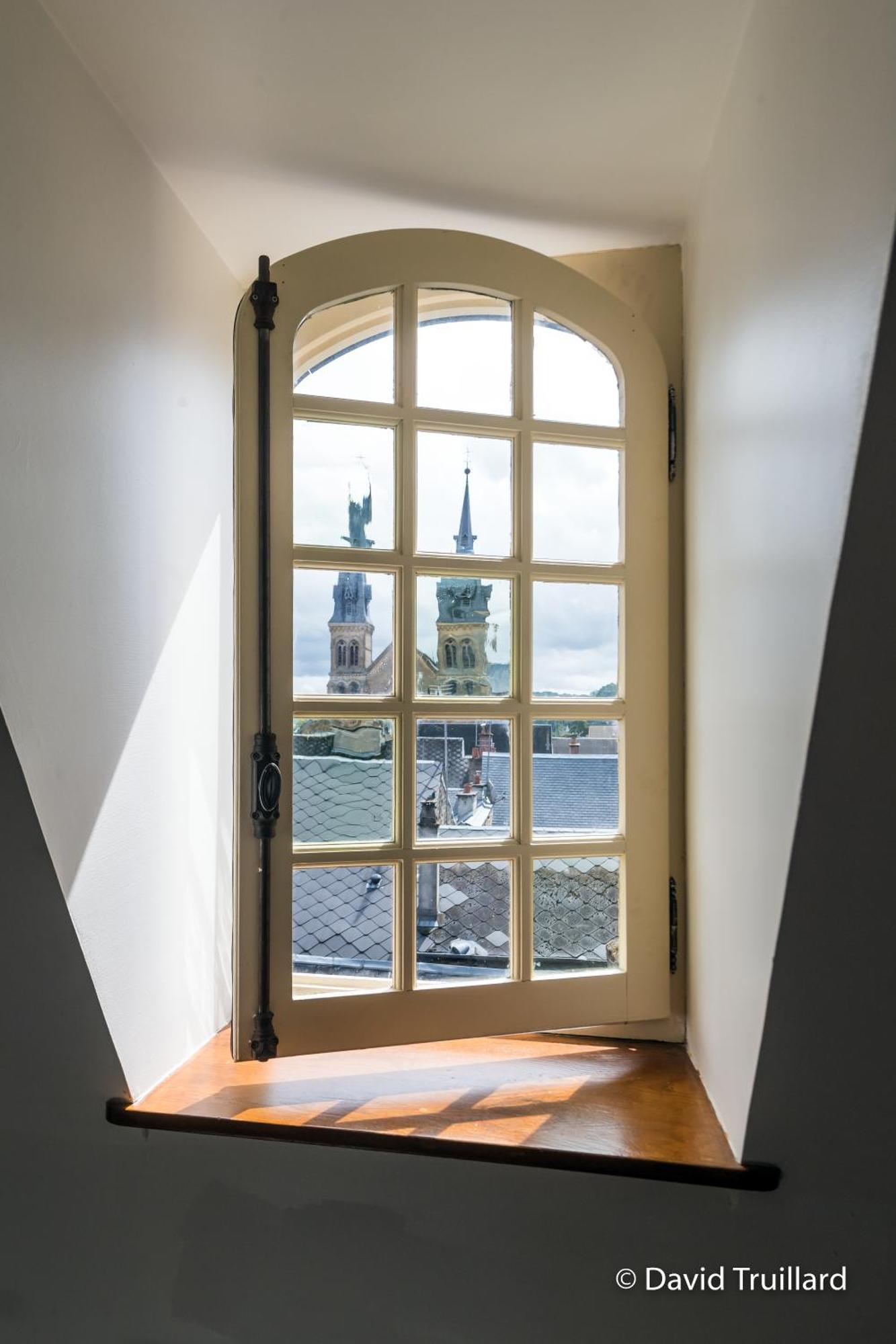 Apartment Mana - Te Fiti En Plein Centre De La Place Ducale Avec Vue Sur Les Toits Charleville-Mézières